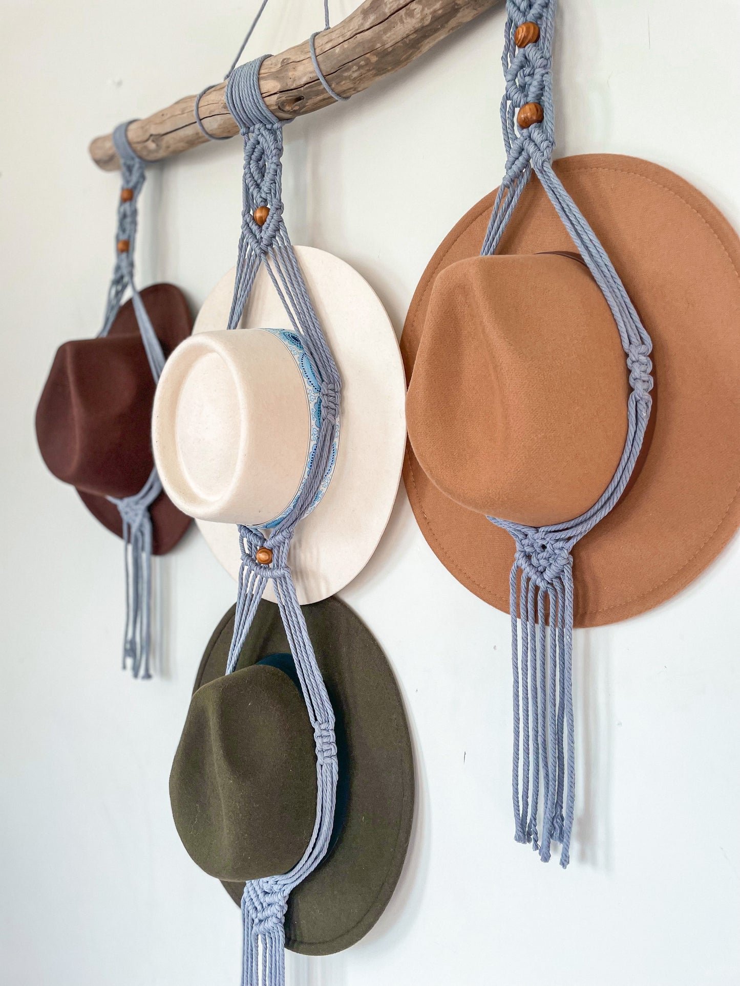 Taiao Pōtae Hangers